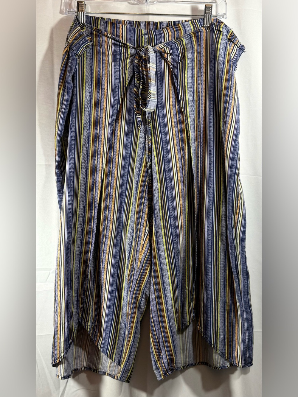 STUDIO JPR Striped Wide-Leg Wrap Capris Size XL